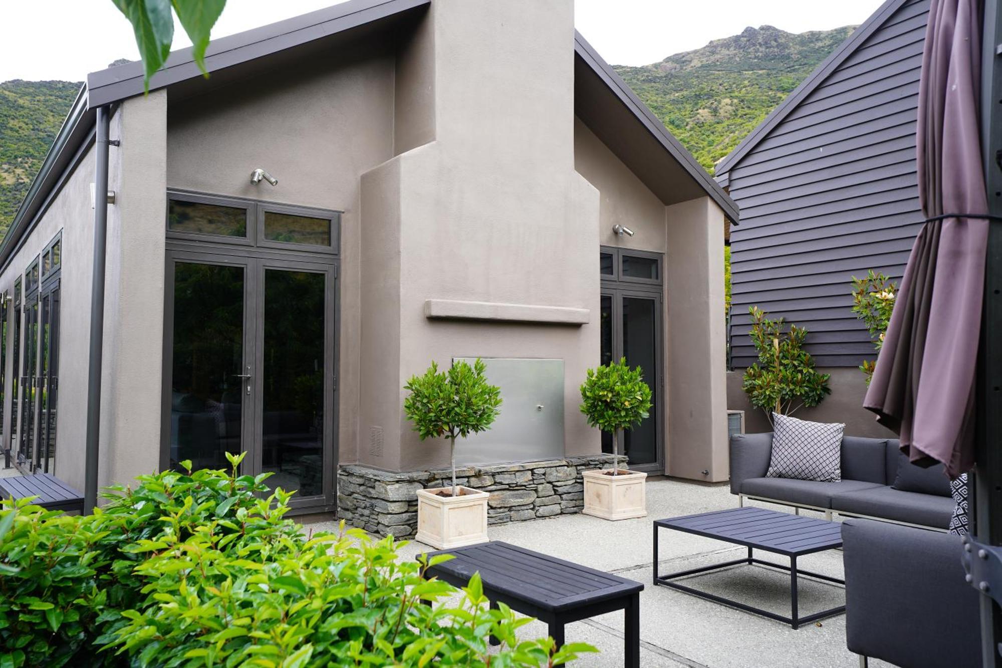 Mt Rosa Lodge Boutique Vineyard Accommodation Wanaka Eksteriør billede